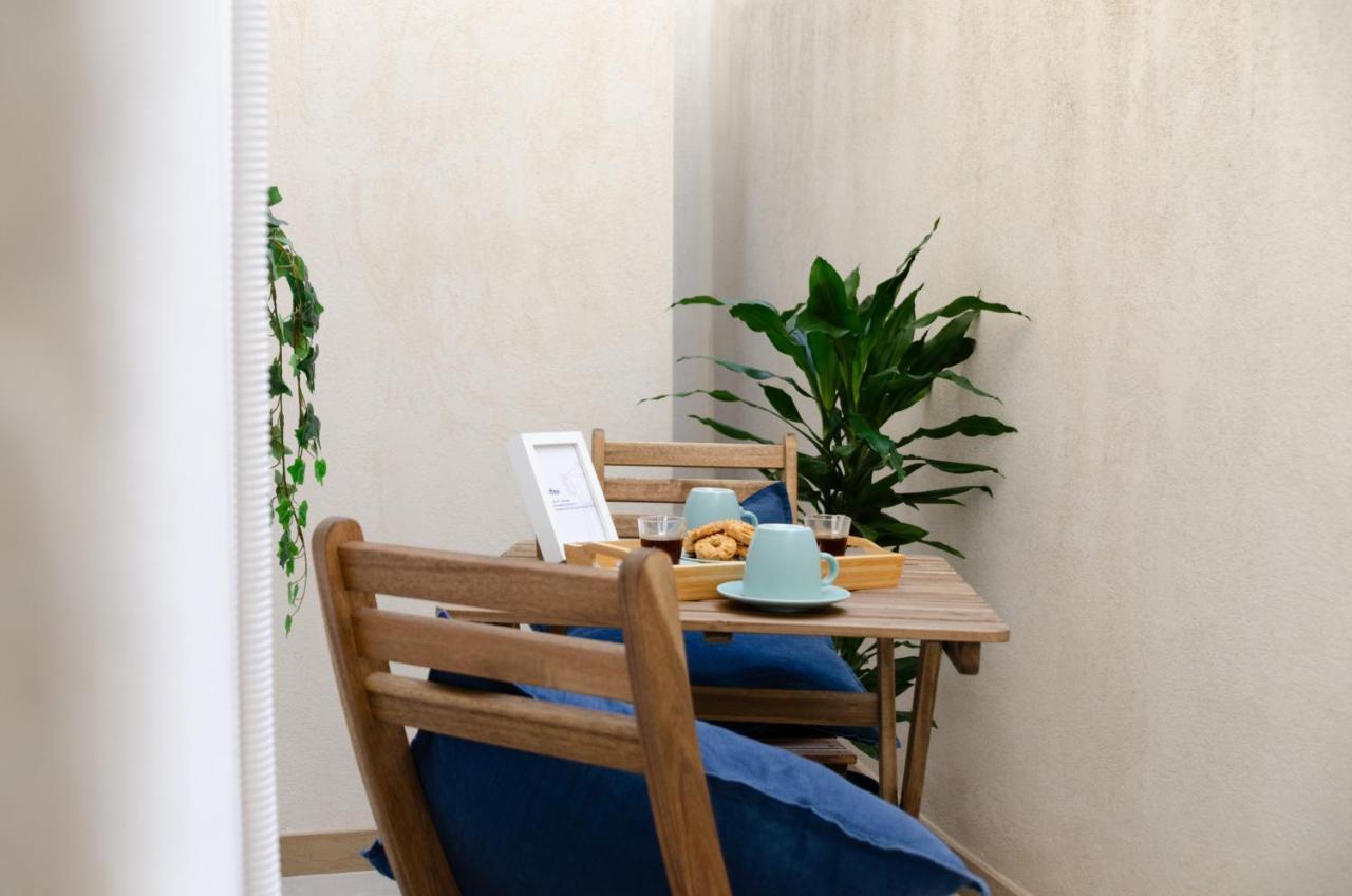 Modern Stone Apartment In The Heart Of Bari Eksteriør bilde