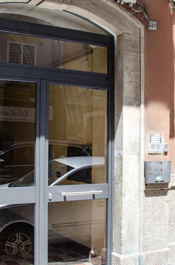 Modern Stone Apartment In The Heart Of Bari Eksteriør bilde