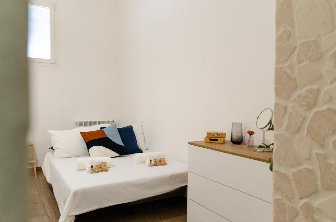 Modern Stone Apartment In The Heart Of Bari Eksteriør bilde