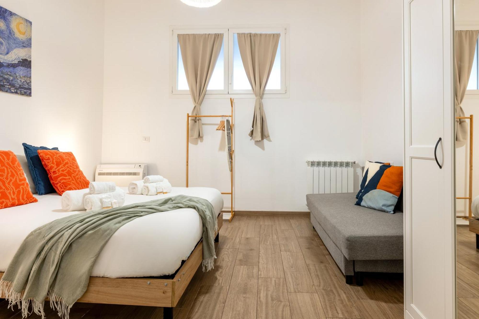 Modern Stone Apartment In The Heart Of Bari Eksteriør bilde