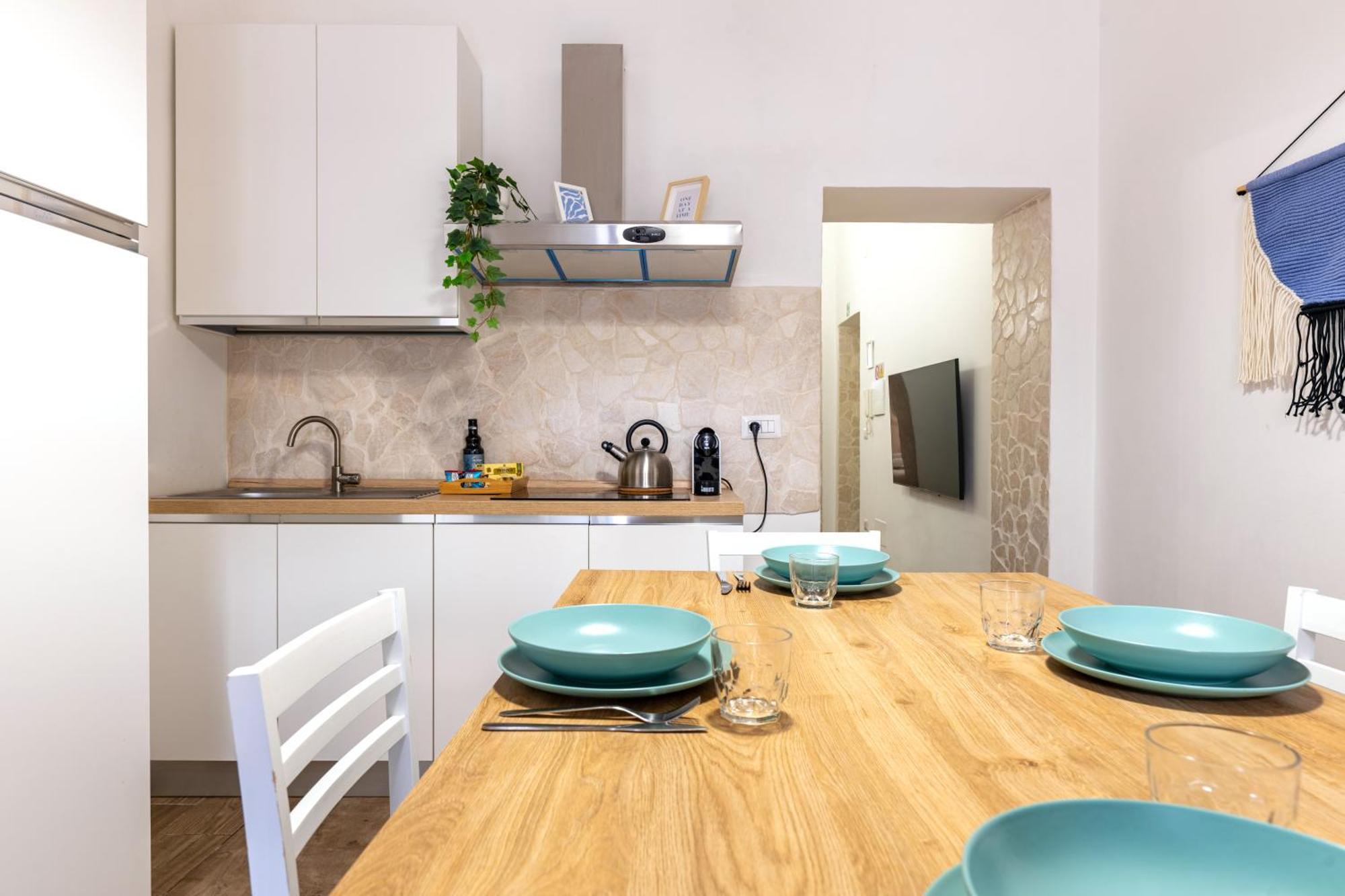 Modern Stone Apartment In The Heart Of Bari Eksteriør bilde